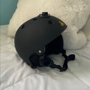 Triple Eight - Ski/ Snowboard Helmet with Built in Speaker